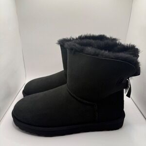 Ugg Woman's Black Mini Bailey Bow II Sheepskin Lined Winter Boots- Size 9